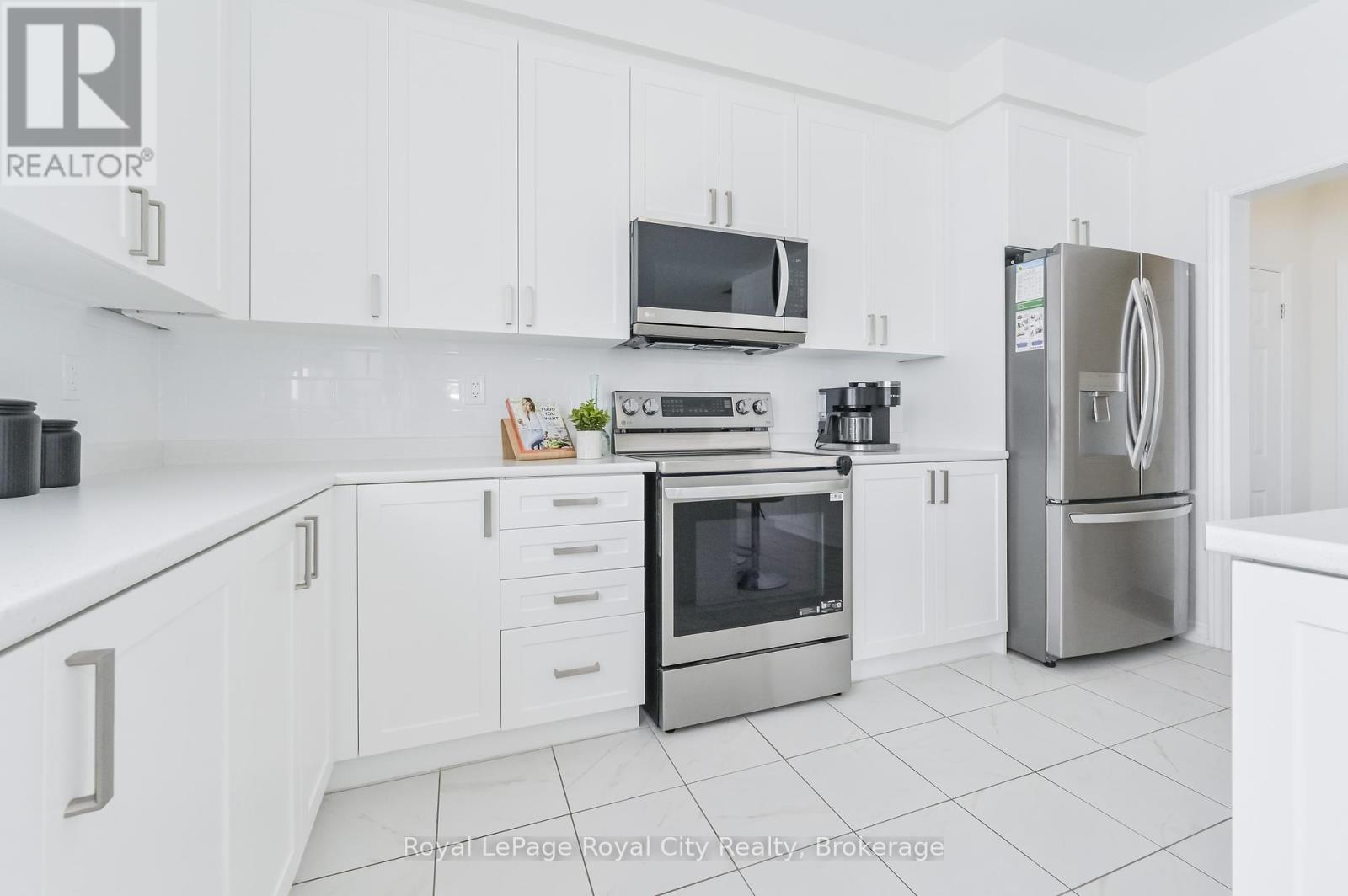 130 Rea Drive, Centre Wellington (Fergus), Ontario  N1M 0J8 - Photo 22 - X12246321