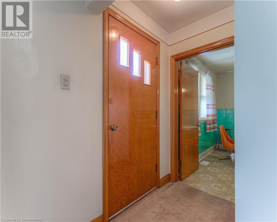Property at 48 ENGLEWOOD Place image 3