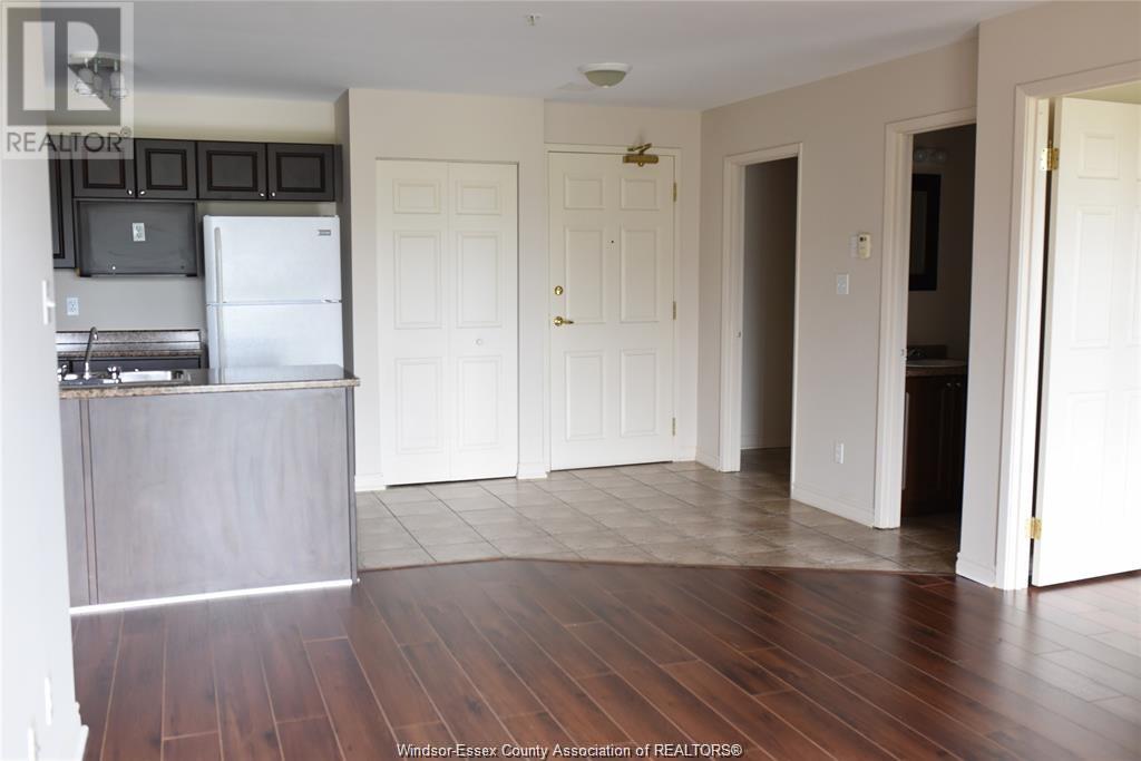Property at 2650 SANDWICH WEST PARKWAY Unit# 107 image 4