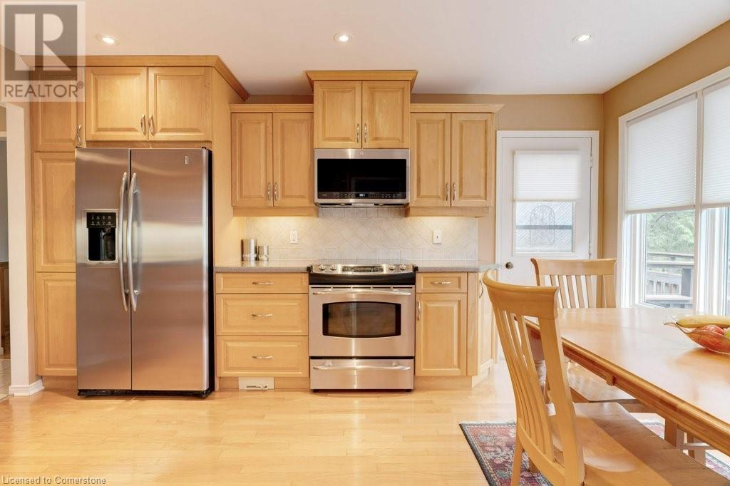 2251 Mansfield Drive, Burlington, Ontario  L7P 3J3 - Photo 10 - 40743249
