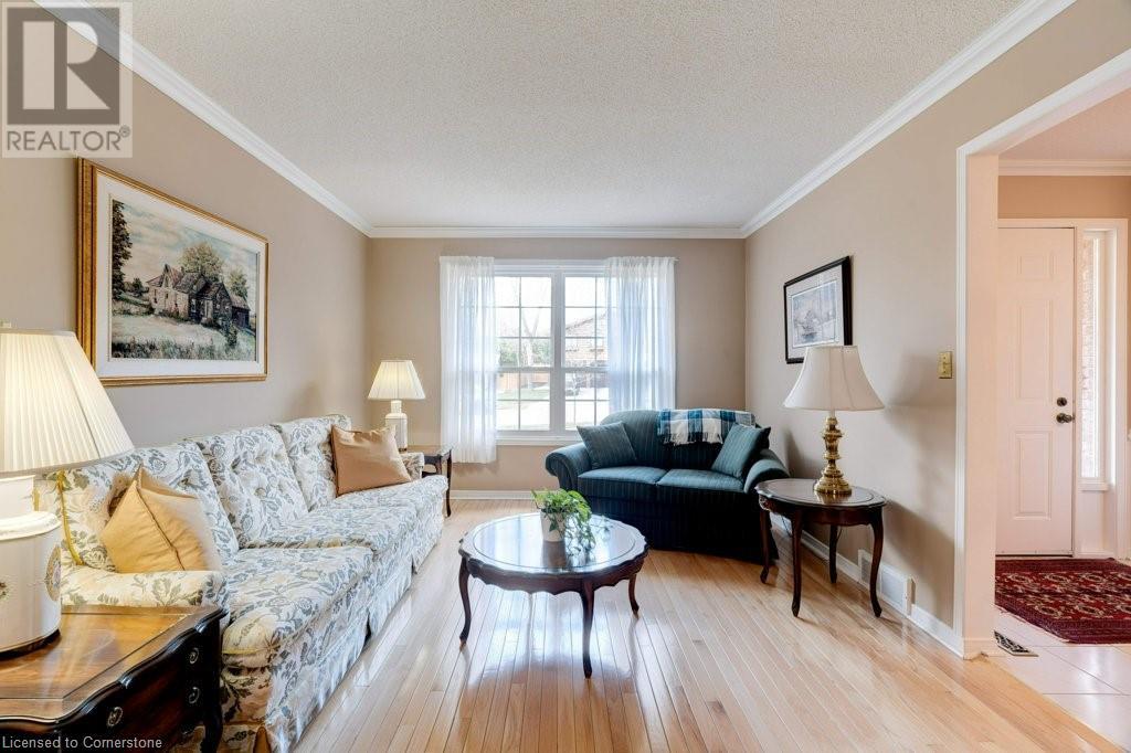 2251 Mansfield Drive, Burlington, Ontario  L7P 3J3 - Photo 8 - 40743249