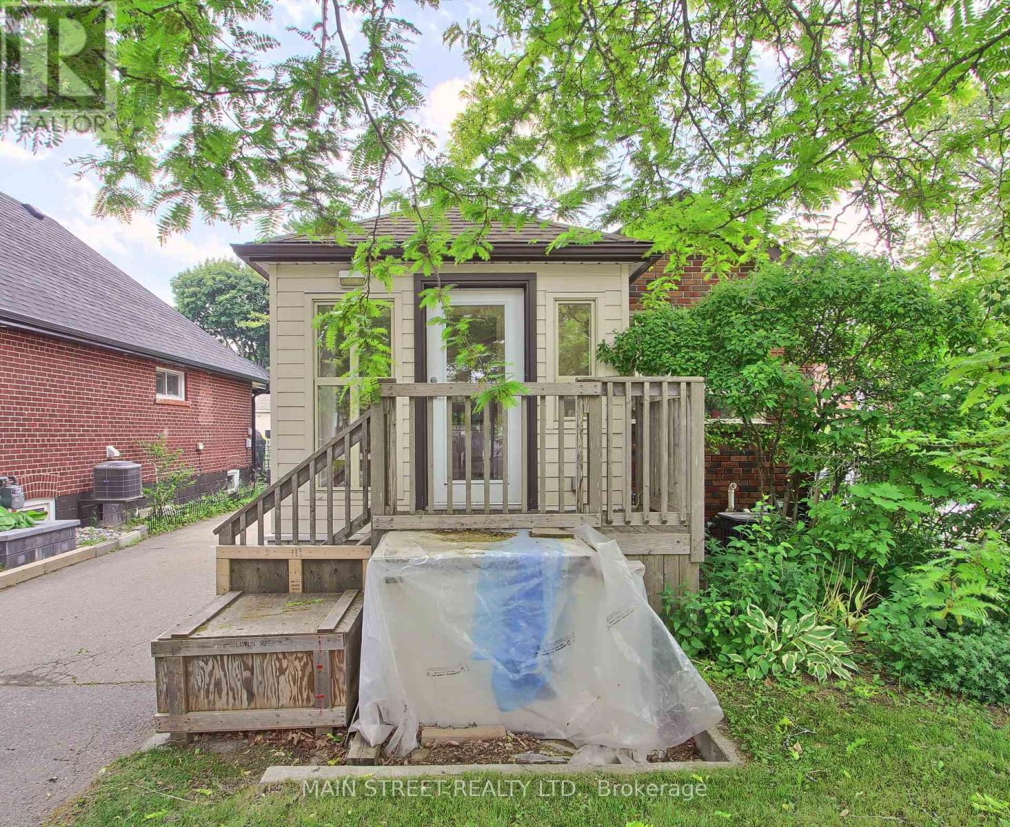 Property at 282 WARDEN AVENUE image 1