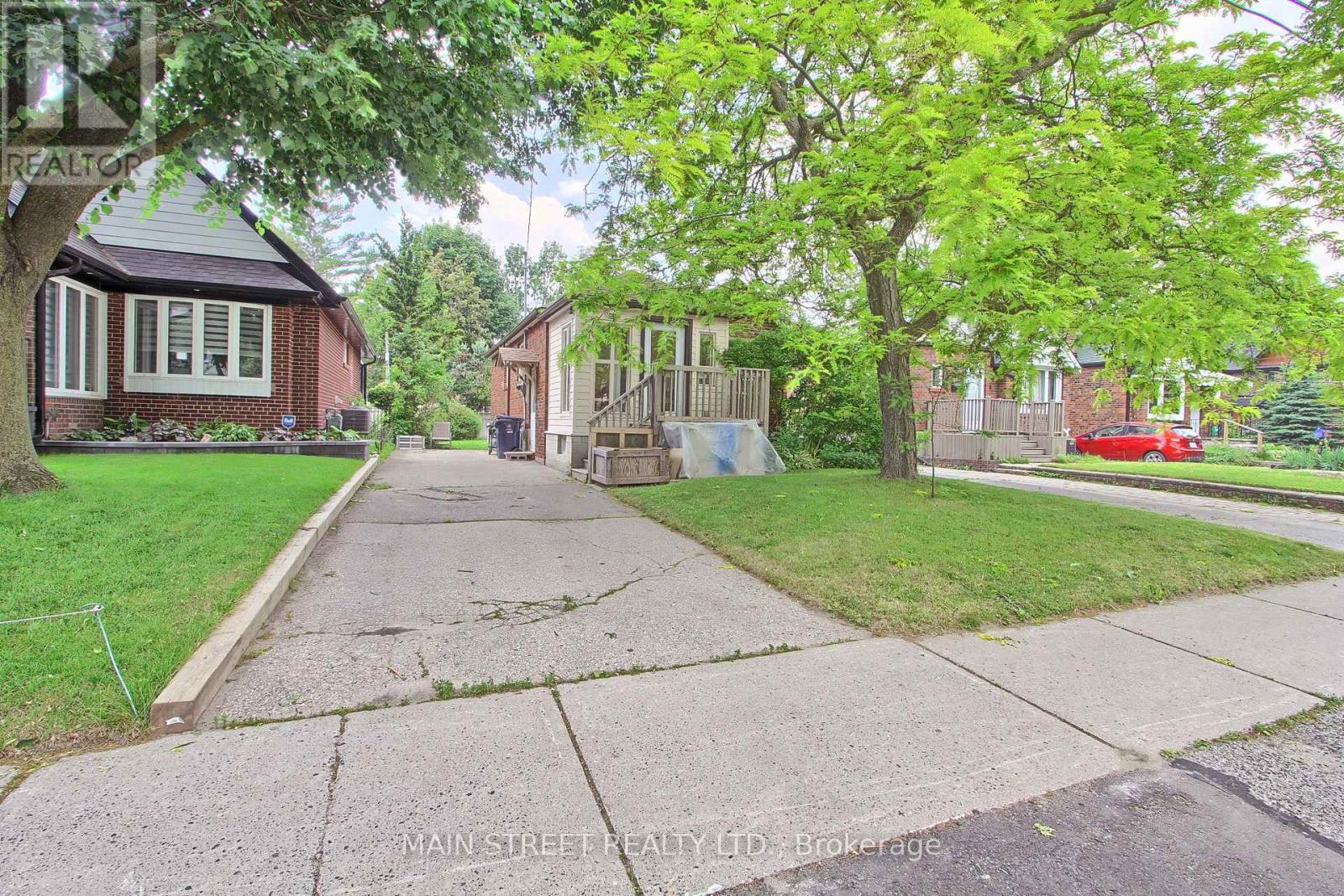 Property at 282 WARDEN AVENUE image 3