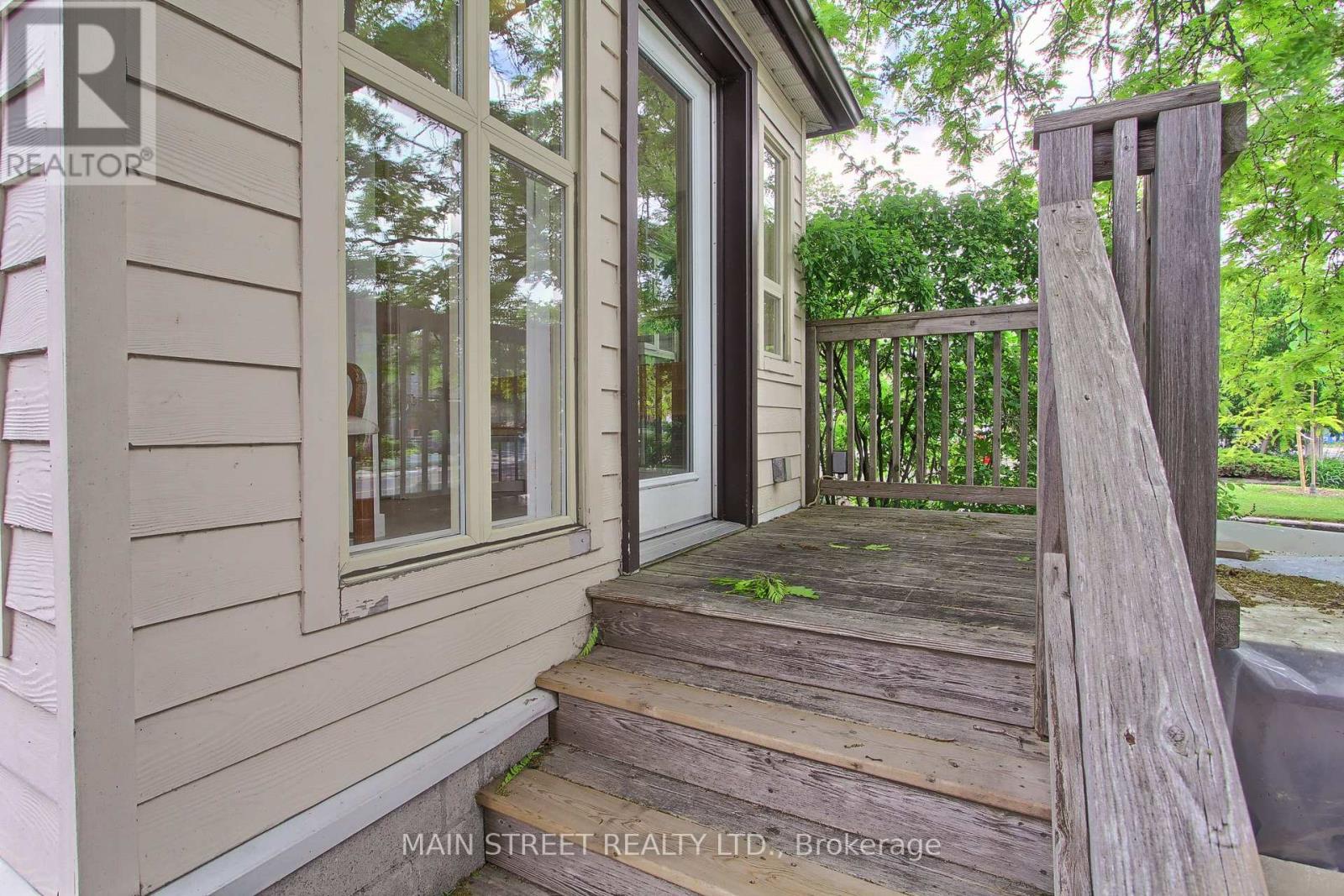 Property at 282 WARDEN AVENUE image 5