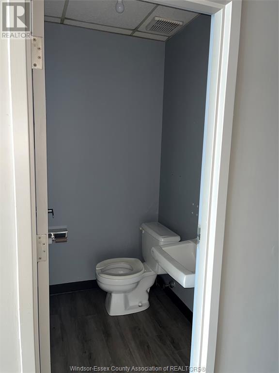 2407 Dougall Avenue Unit# 1, Windsor, Ontario  N8X 1T3 - Photo 7 - 25016164
