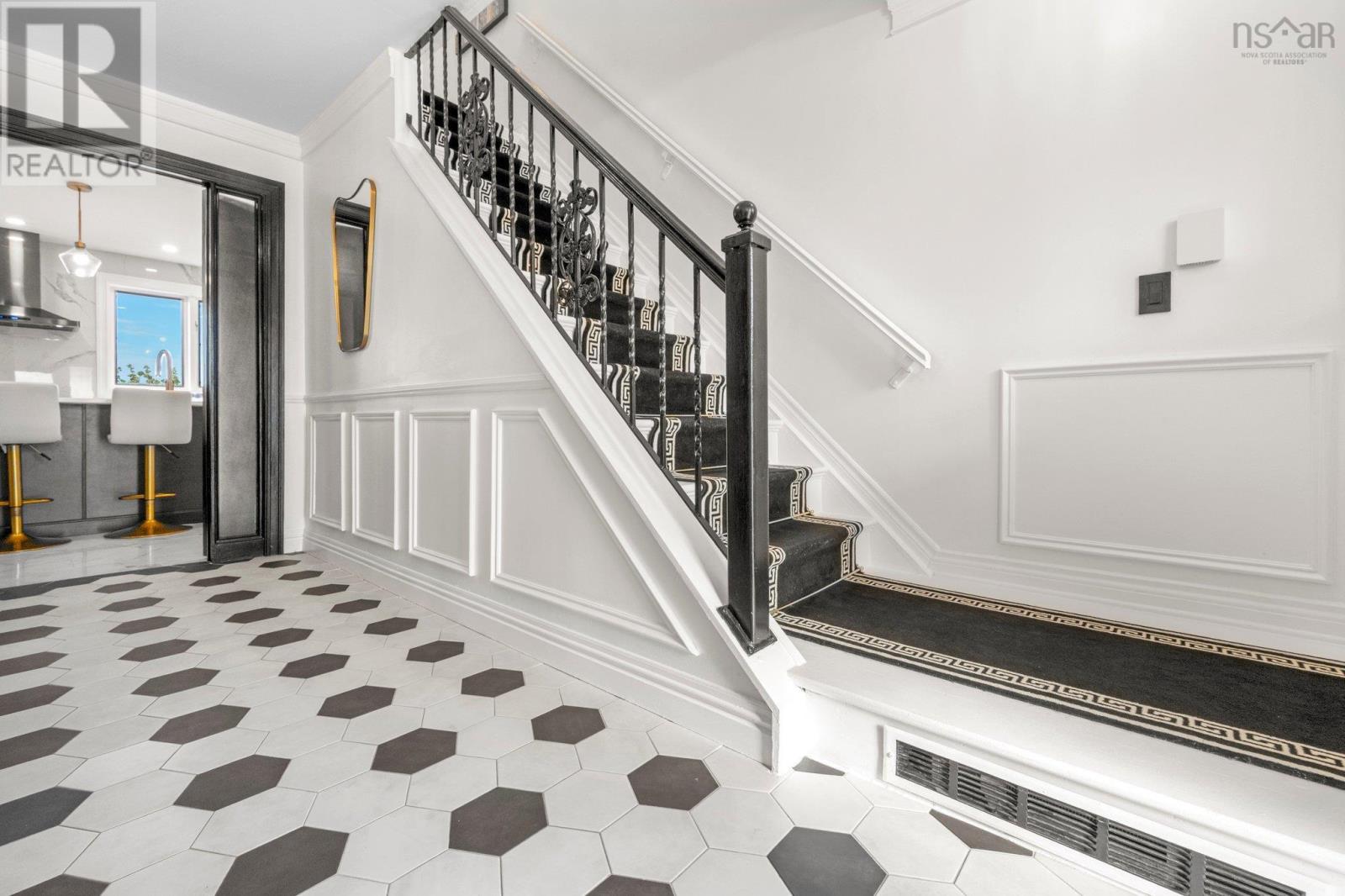 Property at 27 Chartwell Lane image 3