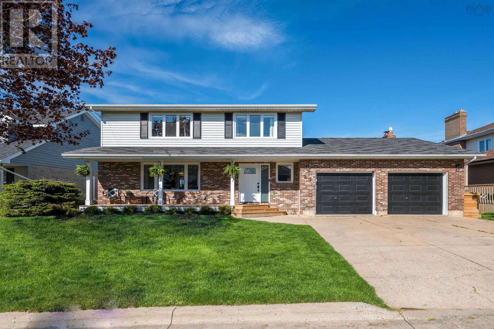 Property at 27 Chartwell Lane image 2