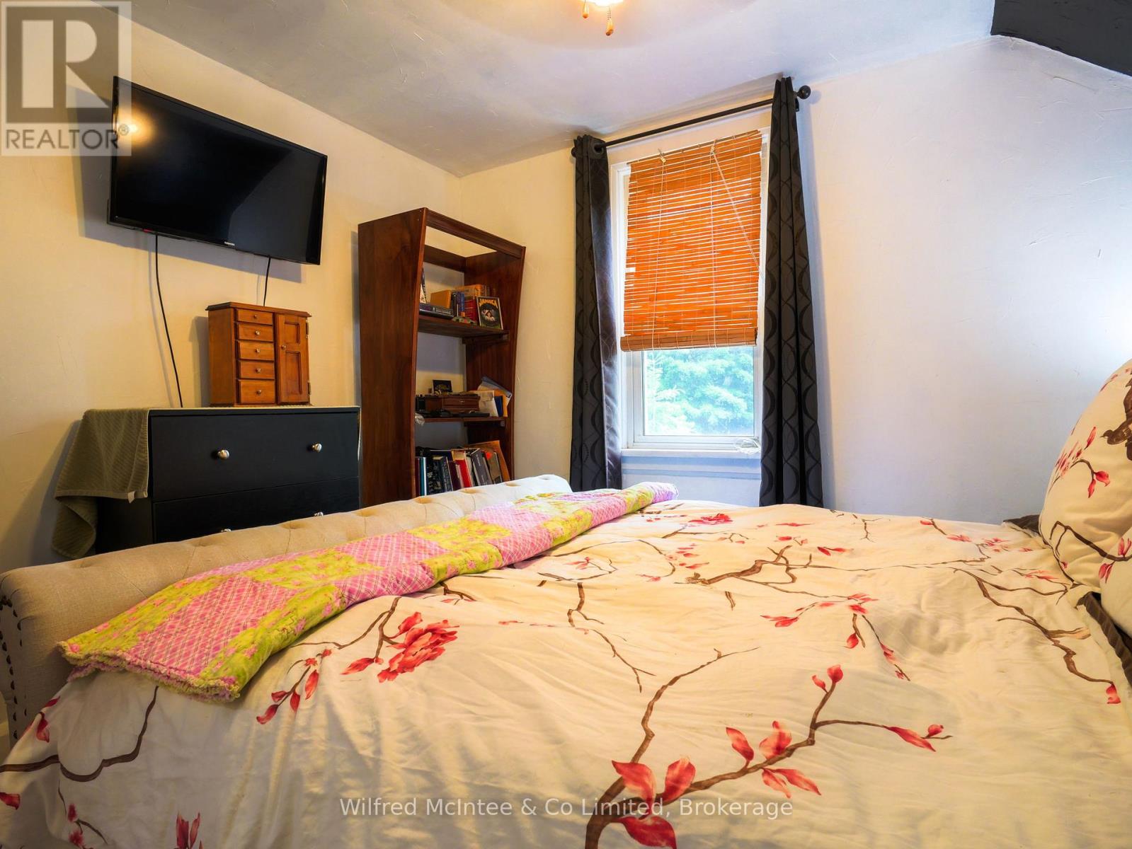 304 Napier Street, Brockton, Ontario  N0G 2V0 - Photo 14 - X12236357