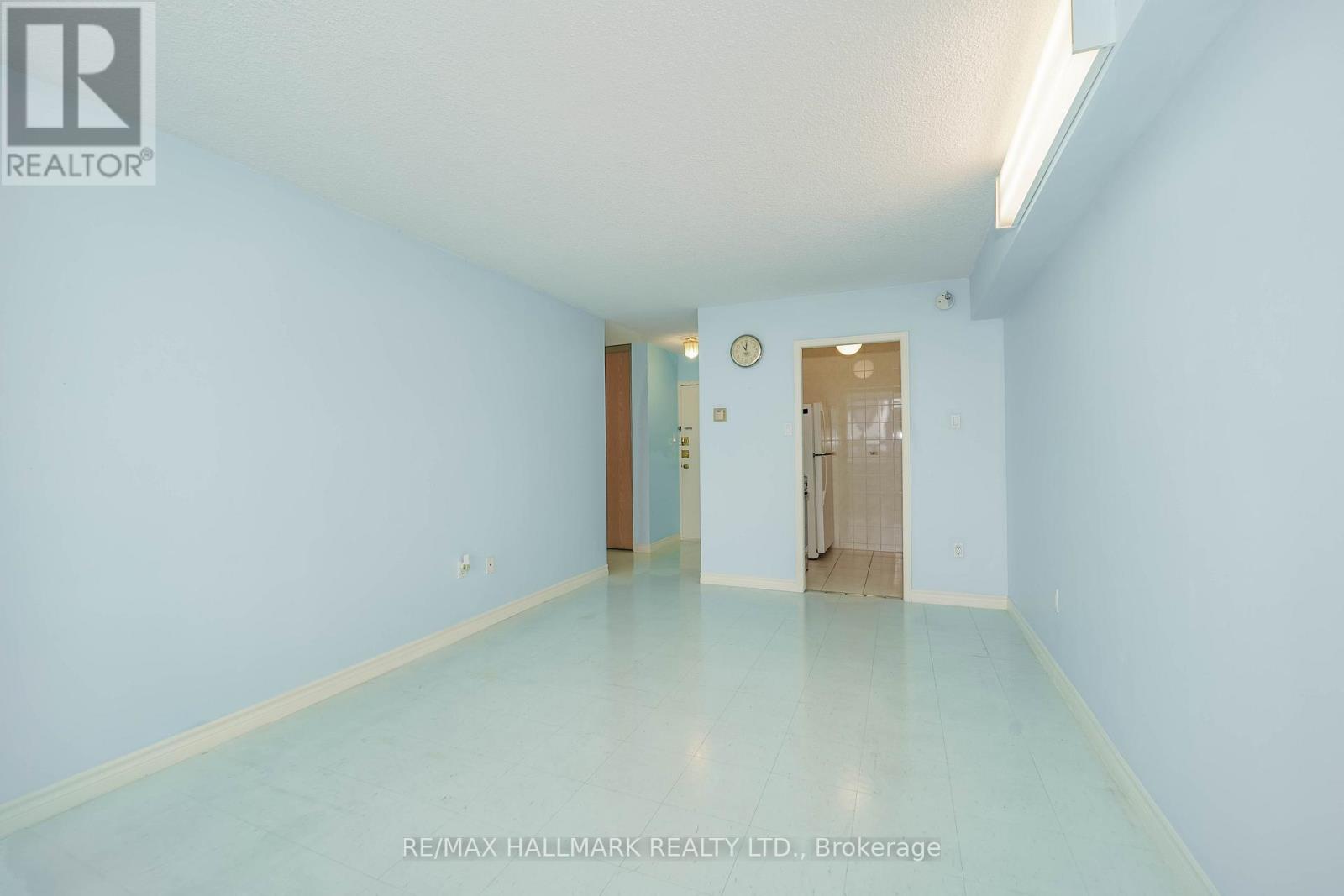 411 - 50 Lotherton Pathway, Toronto, Ontario  M6B 2G7 - Photo 10 - W12246294