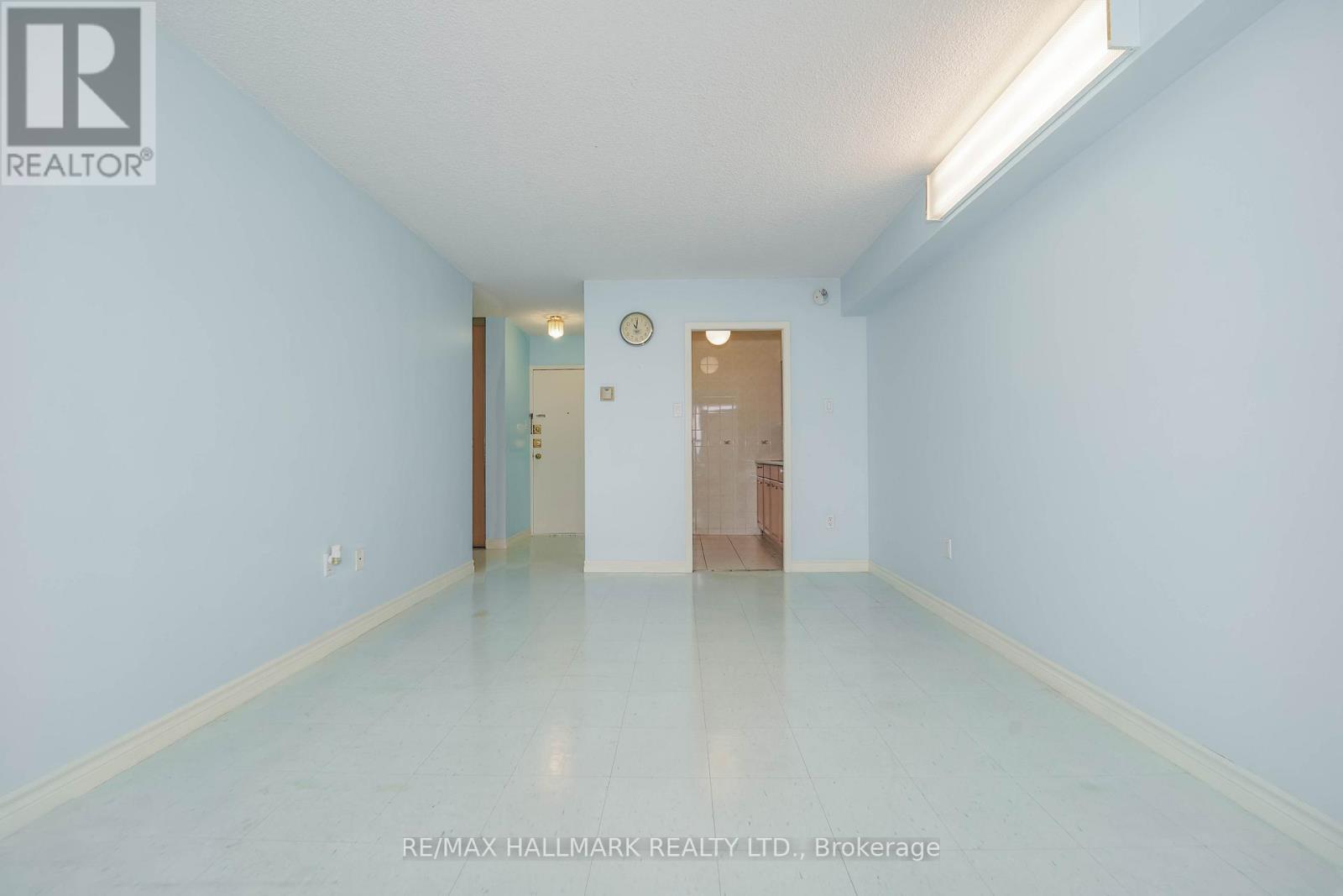 411 - 50 Lotherton Pathway, Toronto, Ontario  M6B 2G7 - Photo 11 - W12246294