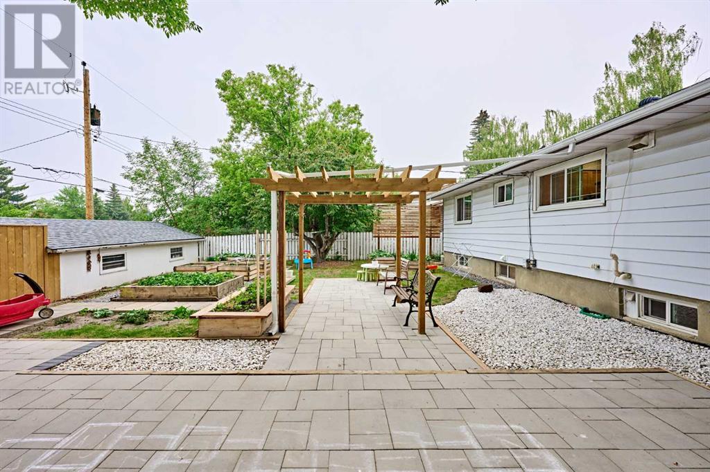 Property at 185 Fairview Drive SE image 5