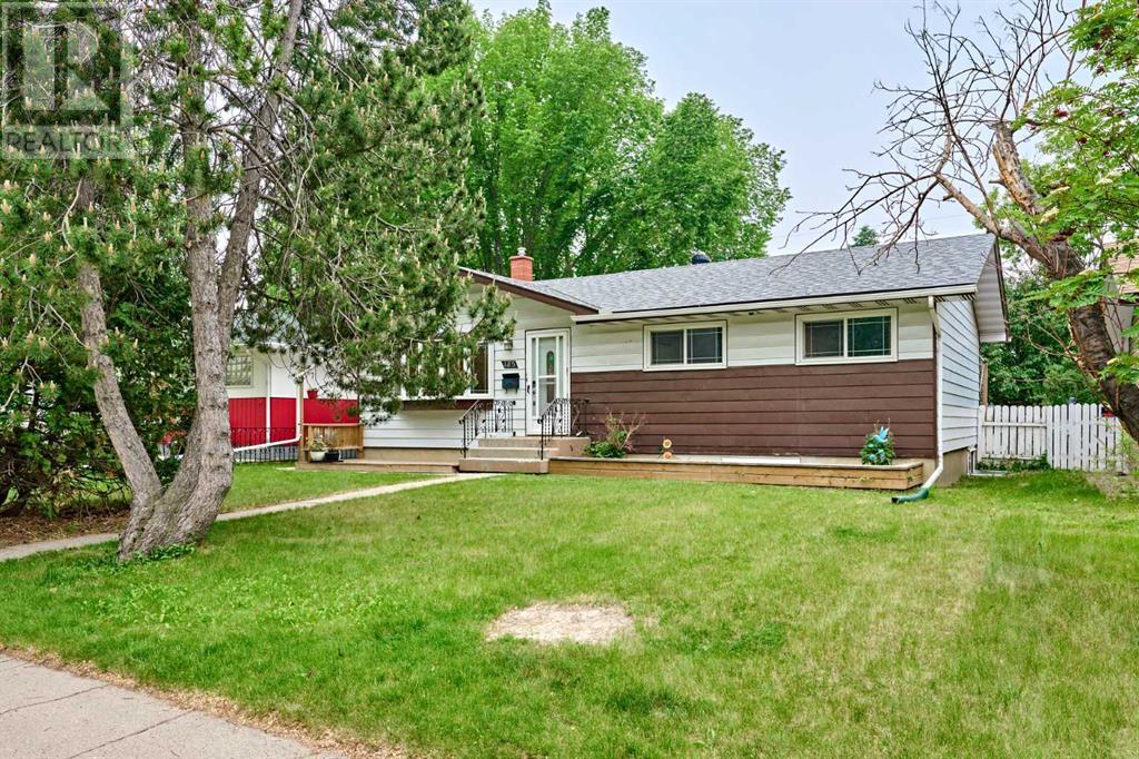 Property at 185 Fairview Drive SE image 3