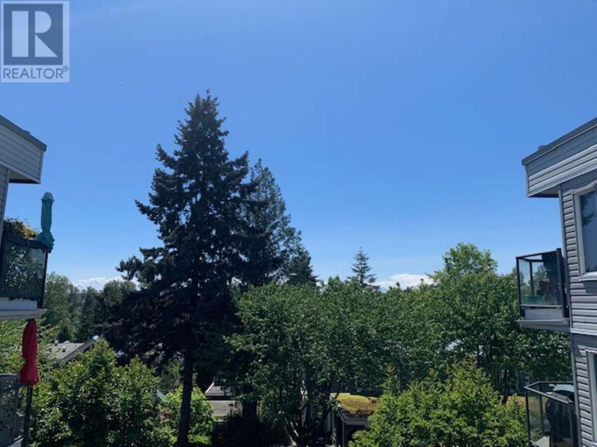 Listing Picture 28 of 36 : 202 2250 SE MARINE DRIVE, Vancouver / 溫哥華 - 魯藝地產 Yvonne Lu Group - MLS Medallion Club Member