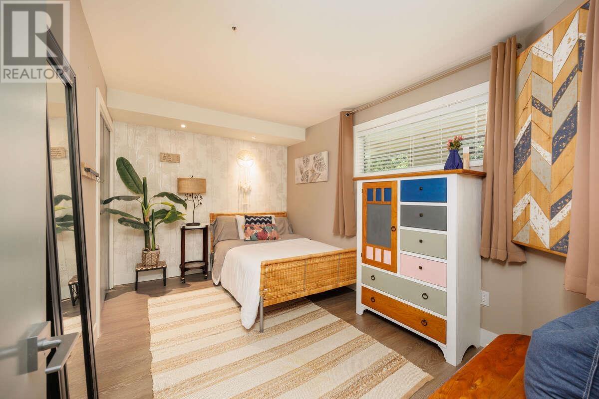 Listing Picture 16 of 36 : 202 2250 SE MARINE DRIVE, Vancouver / 溫哥華 - 魯藝地產 Yvonne Lu Group - MLS Medallion Club Member