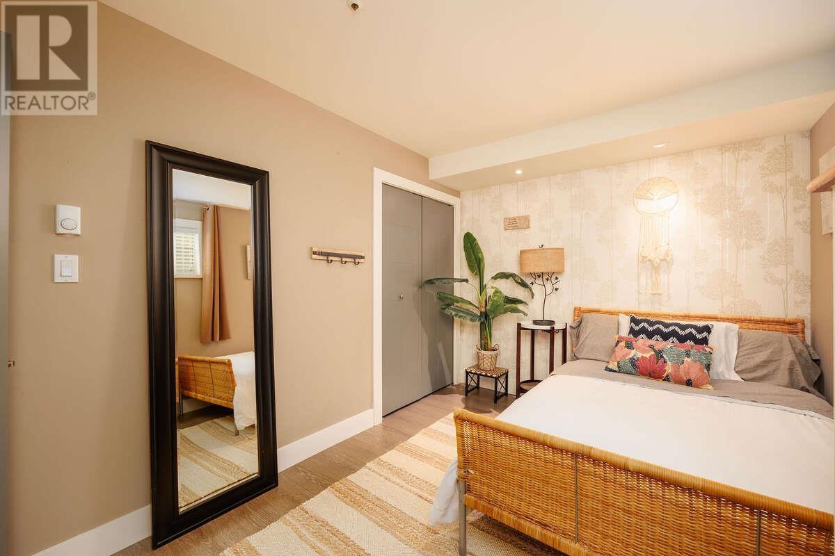 Listing Picture 17 of 36 : 202 2250 SE MARINE DRIVE, Vancouver / 溫哥華 - 魯藝地產 Yvonne Lu Group - MLS Medallion Club Member