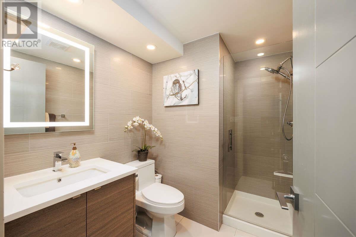 Listing Picture 20 of 36 : 202 2250 SE MARINE DRIVE, Vancouver / 溫哥華 - 魯藝地產 Yvonne Lu Group - MLS Medallion Club Member