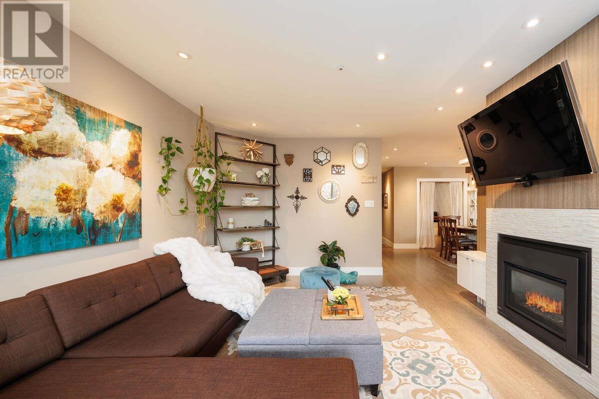 Listing Picture 8 of 36 : 202 2250 SE MARINE DRIVE, Vancouver / 溫哥華 - 魯藝地產 Yvonne Lu Group - MLS Medallion Club Member