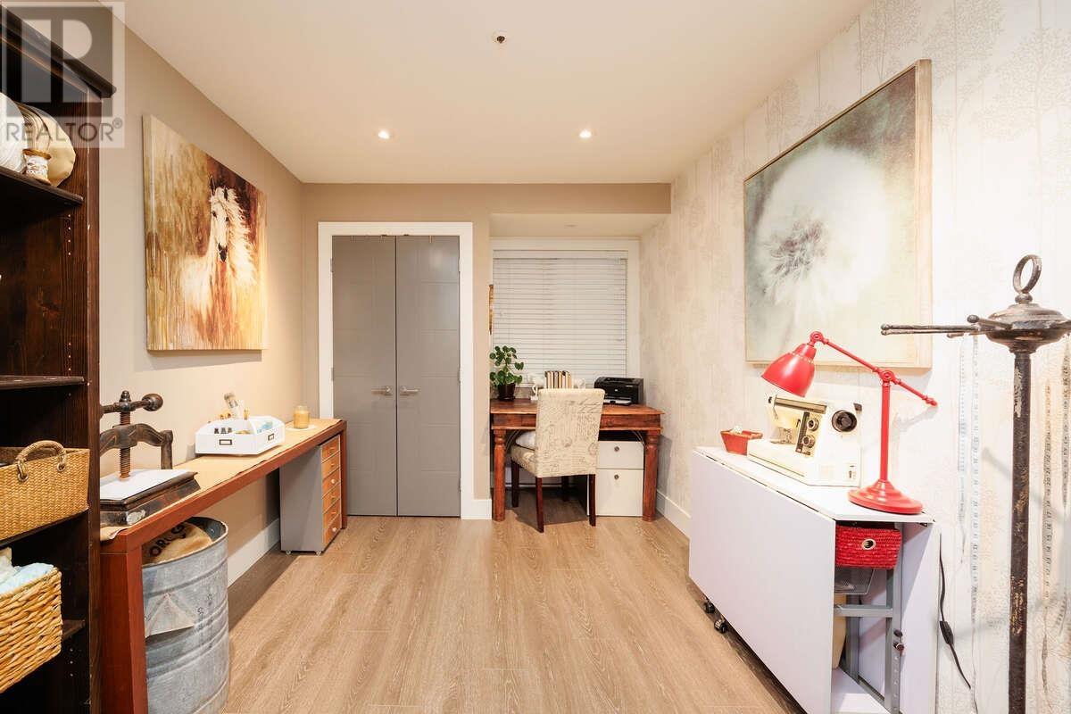 Listing Picture 19 of 36 : 202 2250 SE MARINE DRIVE, Vancouver / 溫哥華 - 魯藝地產 Yvonne Lu Group - MLS Medallion Club Member