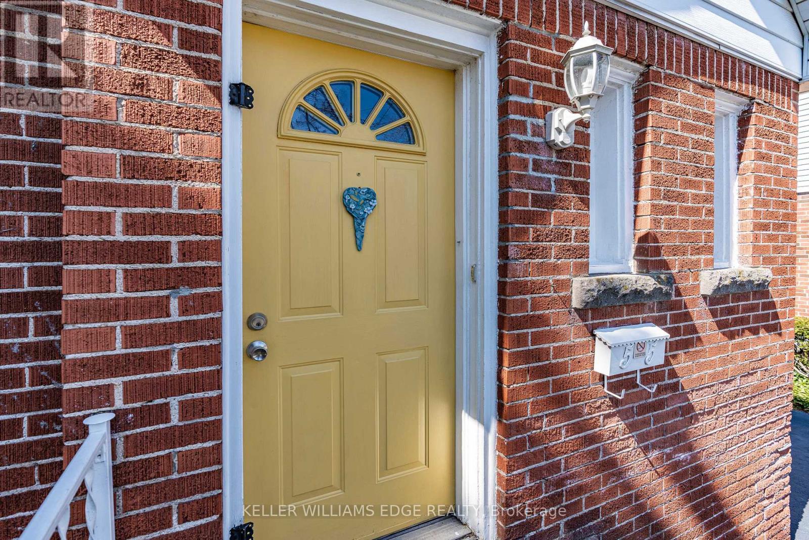 Property at 55 EAST STREET N image 4