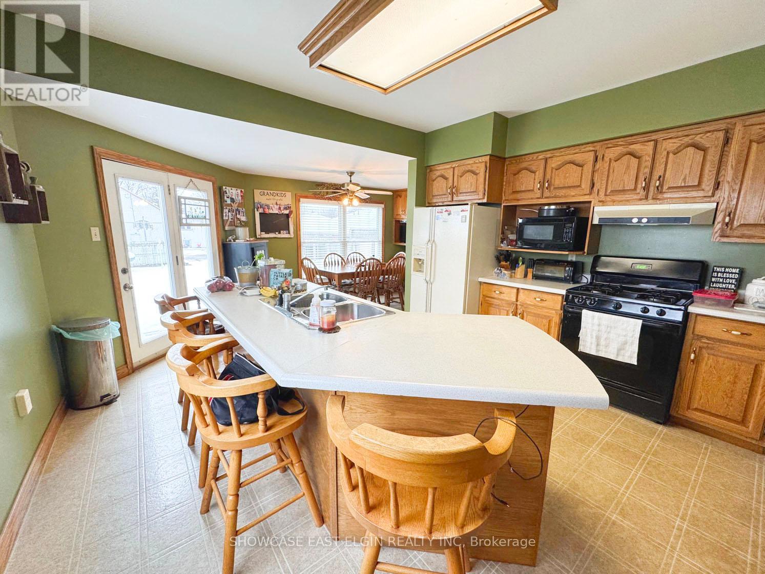 264 John Street S, Aylmer, Ontario  N5H 2E2 - Photo 12 - X12246451