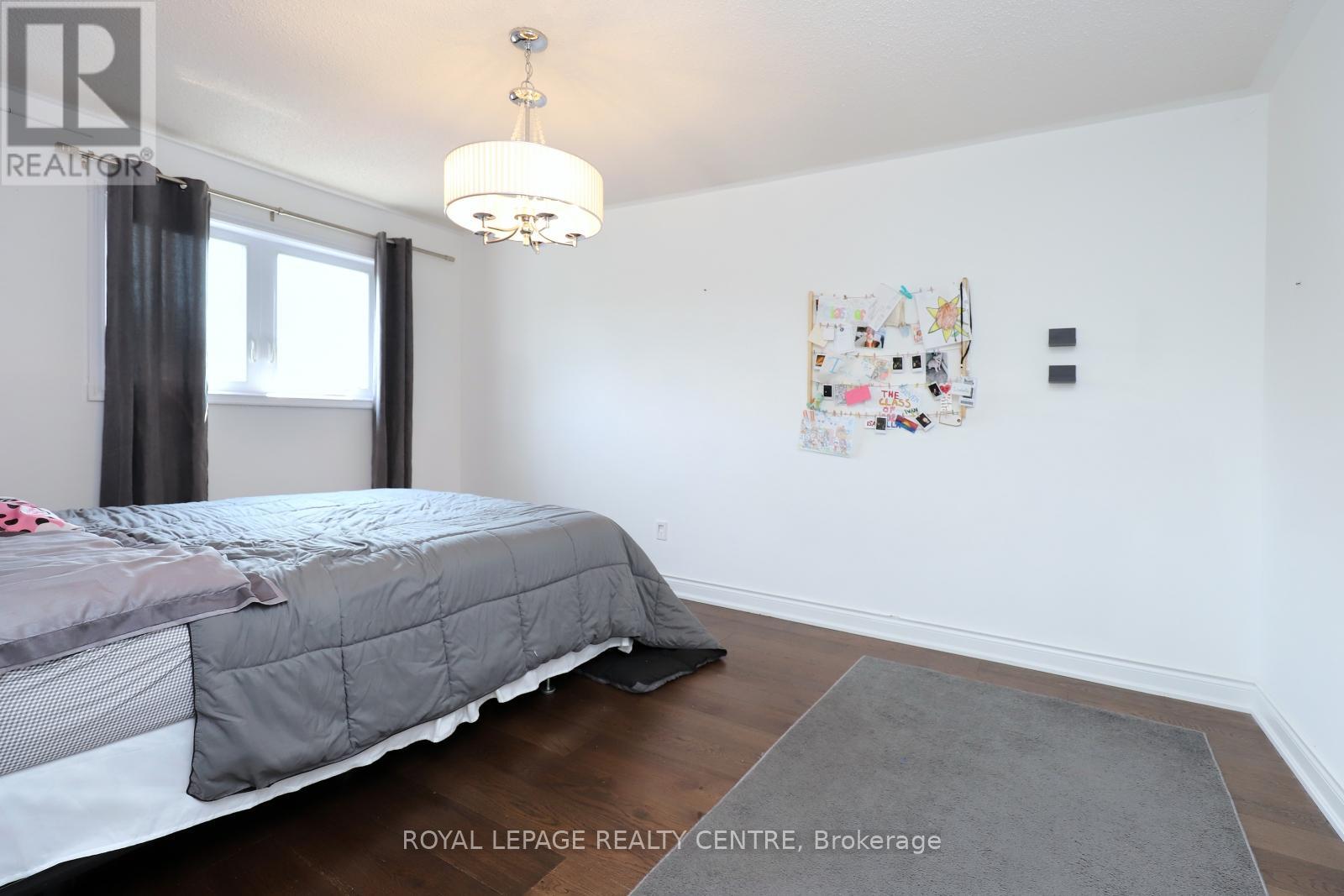598 Pilcom Court, Mississauga, Ontario  L5B 4A3 - Photo 21 - W12246372