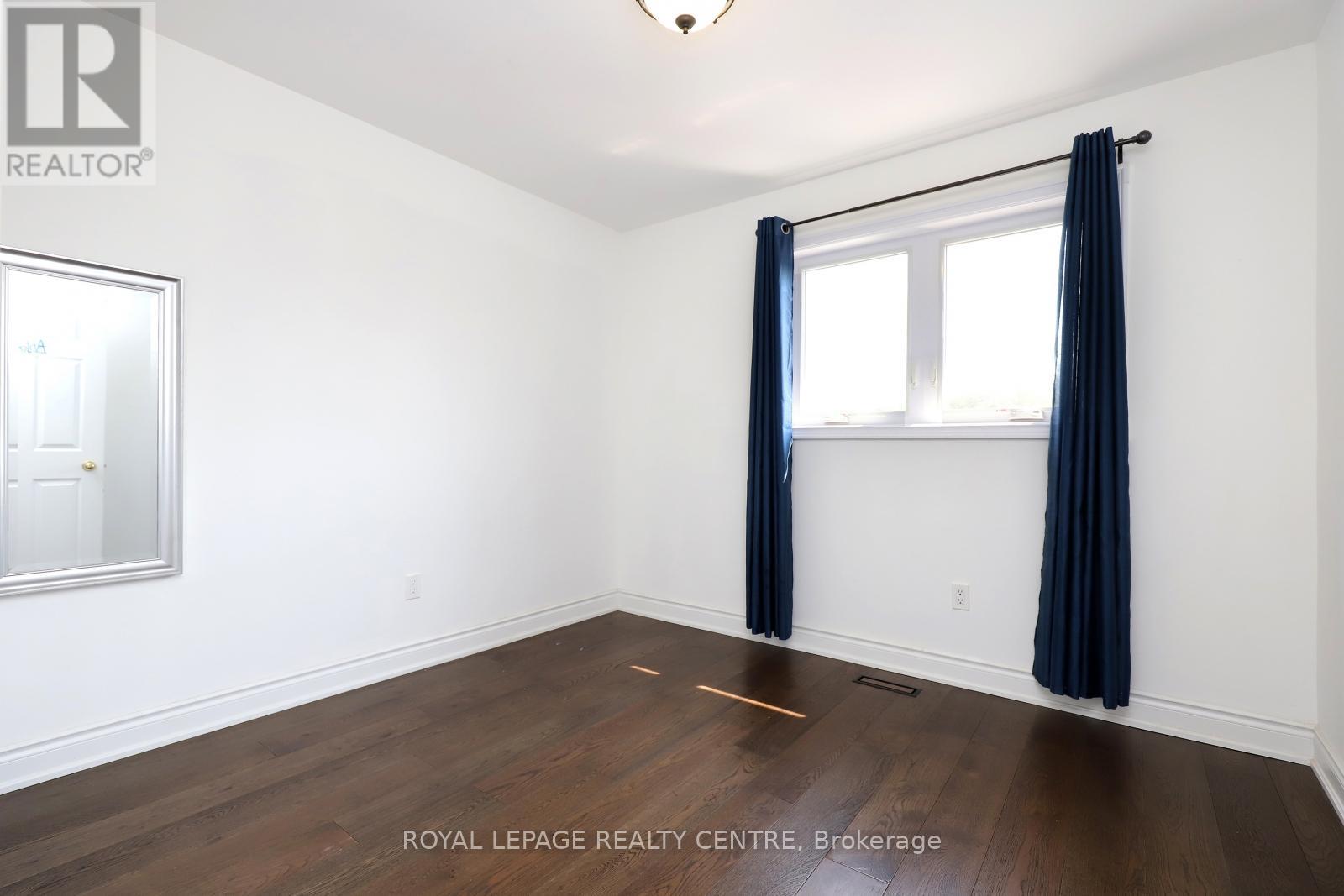 598 Pilcom Court, Mississauga, Ontario  L5B 4A3 - Photo 25 - W12246372
