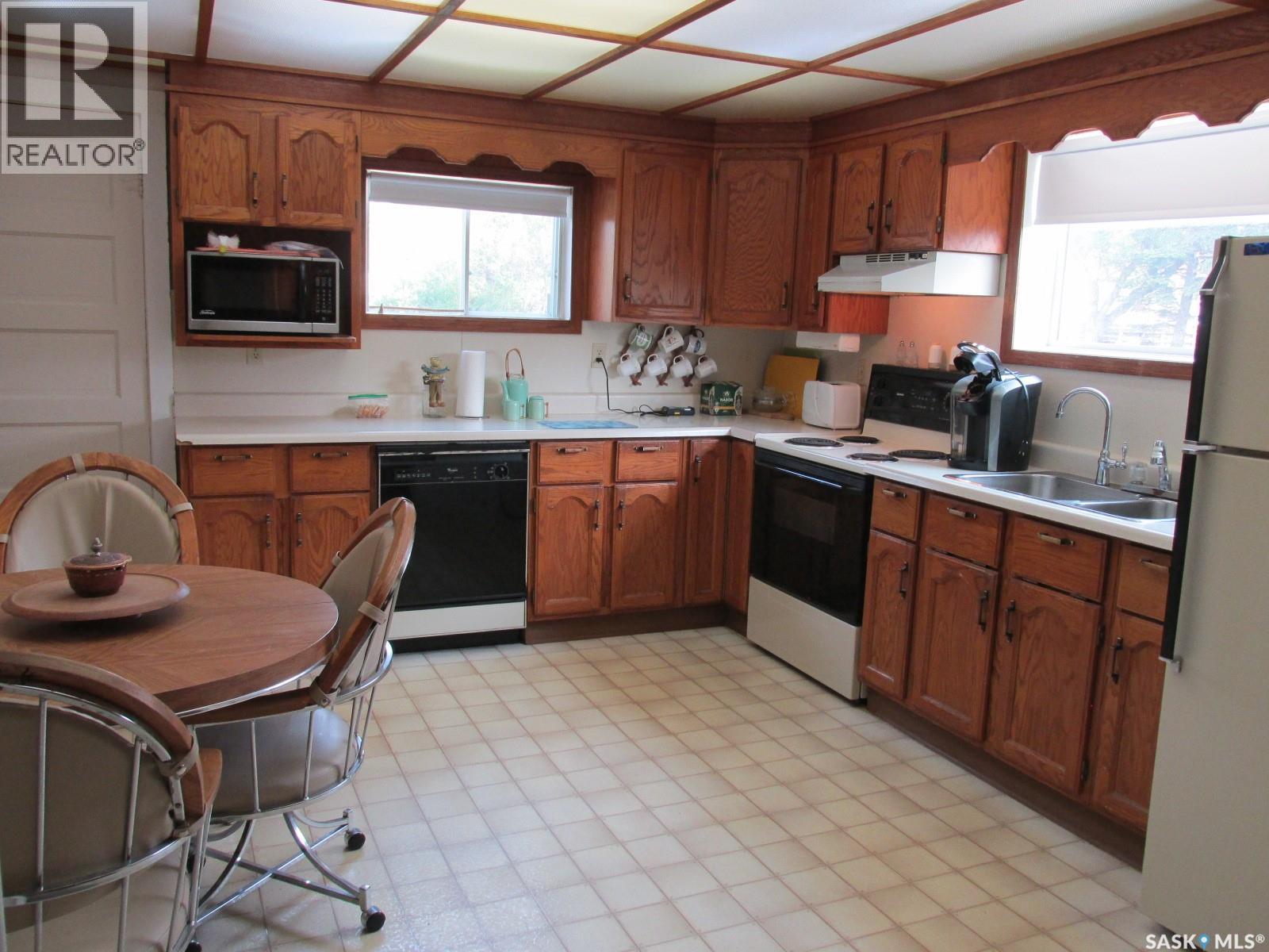 115 Lucille Crescent, Nipawin, Saskatchewan  S0E 1E0 - Photo 13 - SK010003