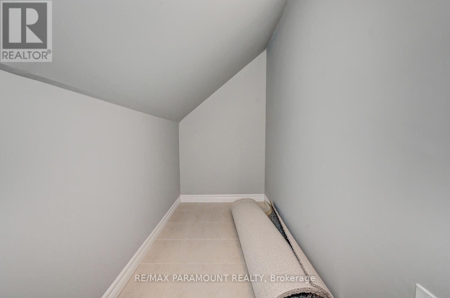 144 Wheat Lane, Kitchener, Ontario  N2R 0R6 - Photo 12 - X12246330