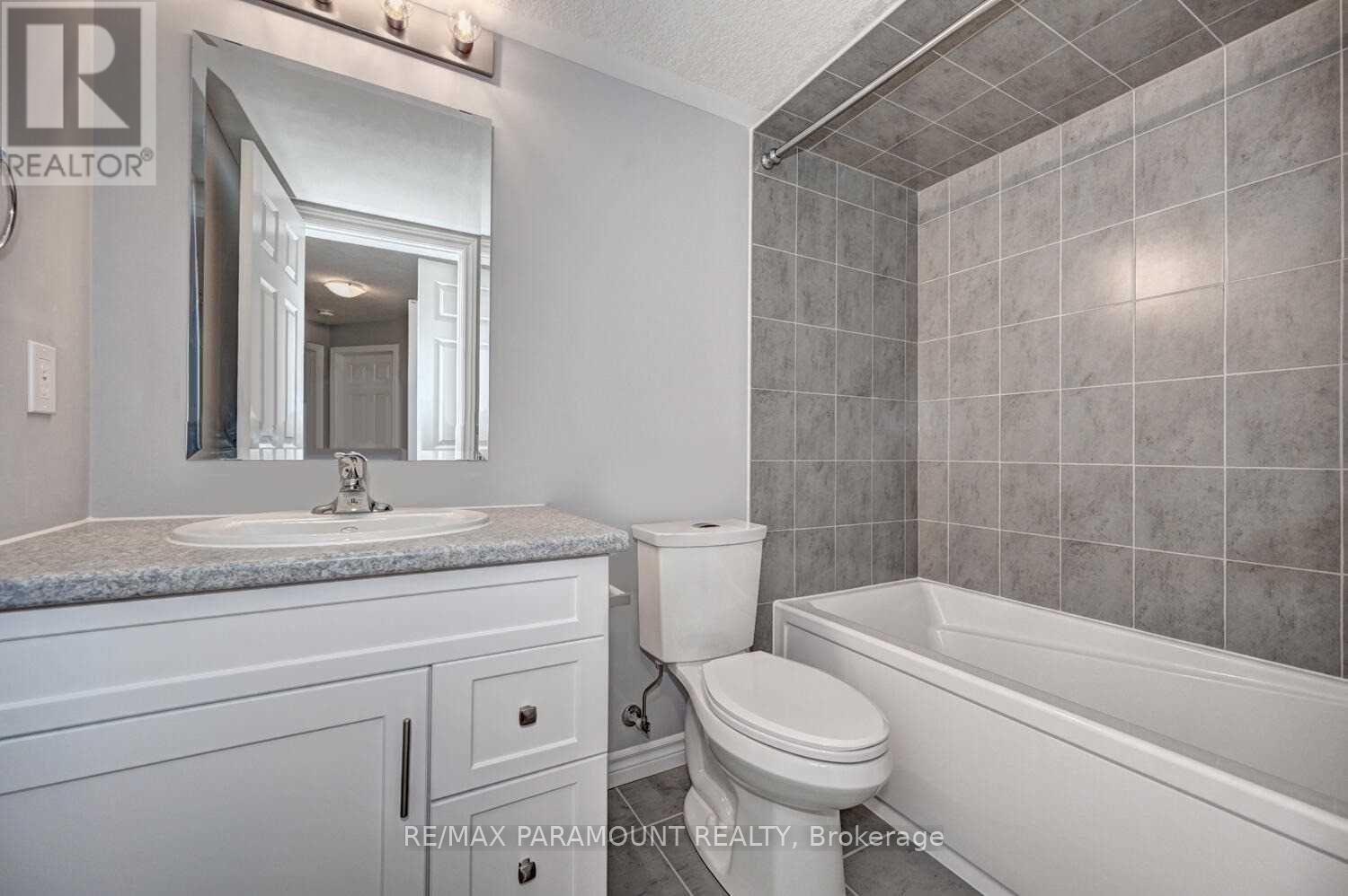 144 Wheat Lane, Kitchener, Ontario  N2R 0R6 - Photo 13 - X12246330