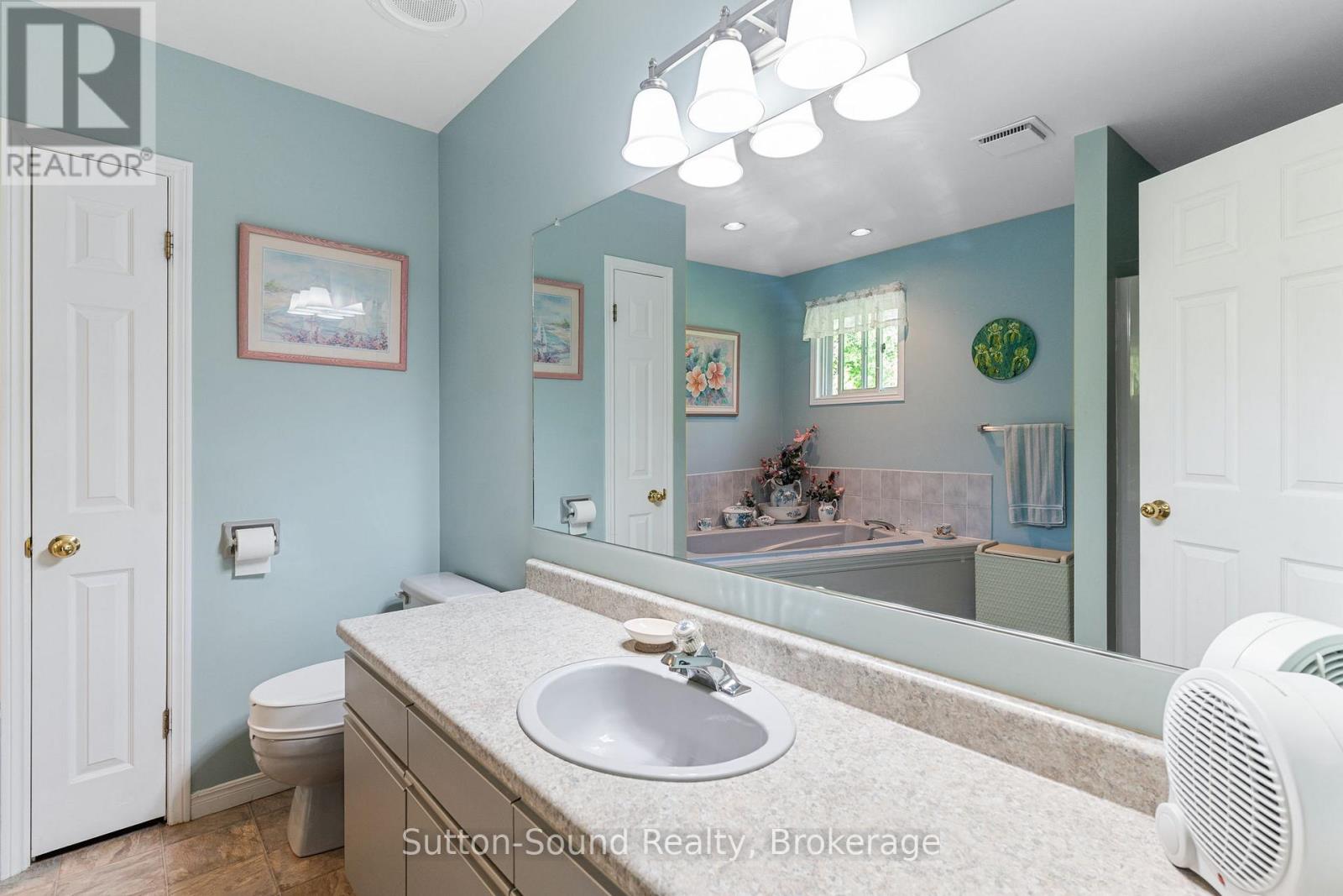 168 Balmy Beach Road, Georgian Bluffs, Ontario  N4K 5N4 - Photo 18 - X12246418