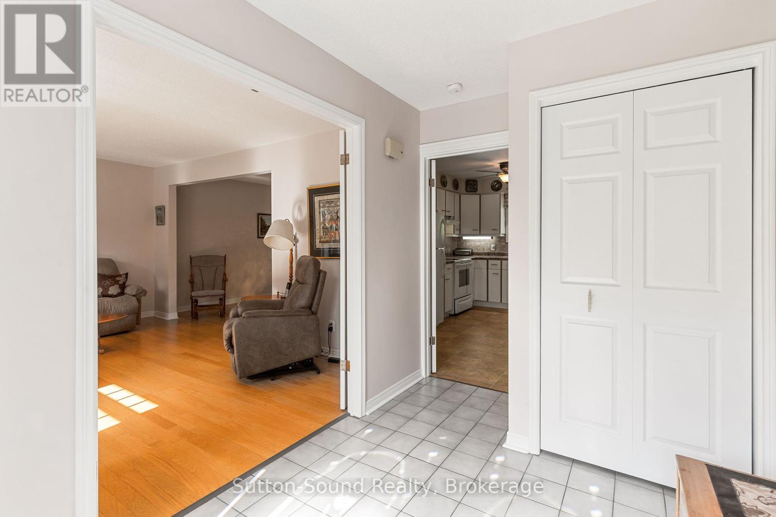168 Balmy Beach Road, Georgian Bluffs, Ontario  N4K 5N4 - Photo 4 - X12246418