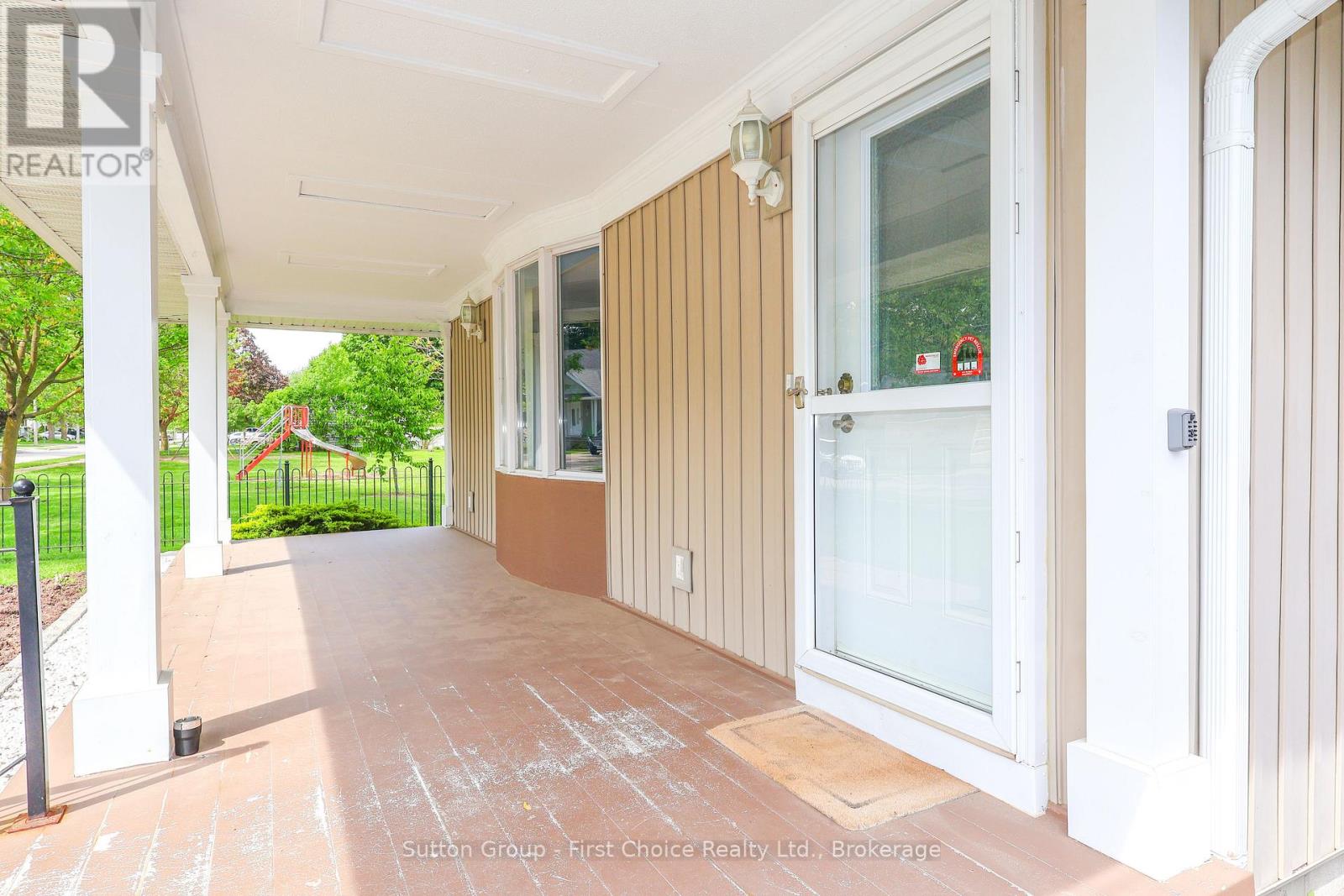 Property at 39 PORTIA BOULEVARD image 5