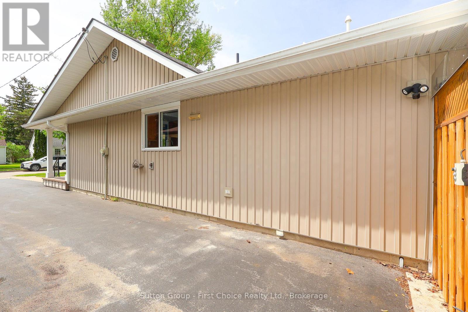 39 Portia Boulevard, Stratford, Ontario  N5A 4V6 - Photo 6 - X12246443