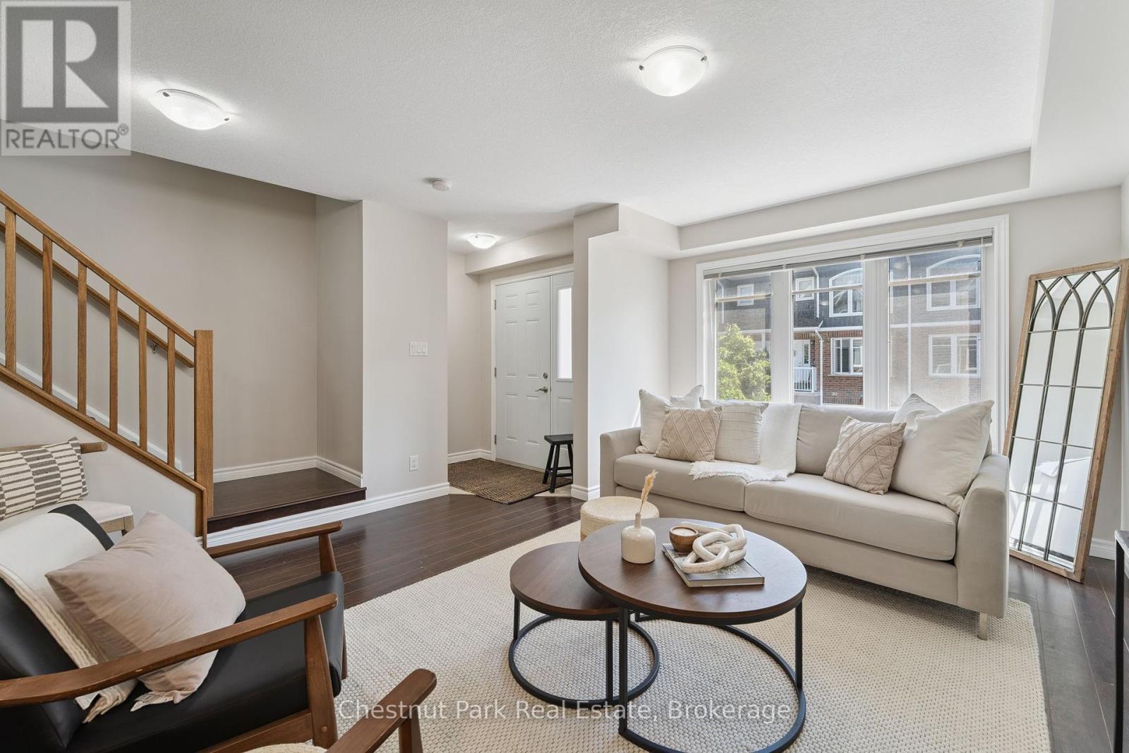 19 - 37 Silver Street, Huntsville (Chaffey), Ontario  P1H 1M2 - Photo 4 - X12246458