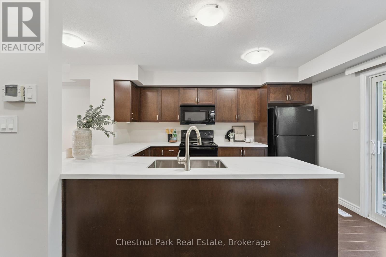 19 - 37 Silver Street, Huntsville (Chaffey), Ontario  P1H 1M2 - Photo 9 - X12246458