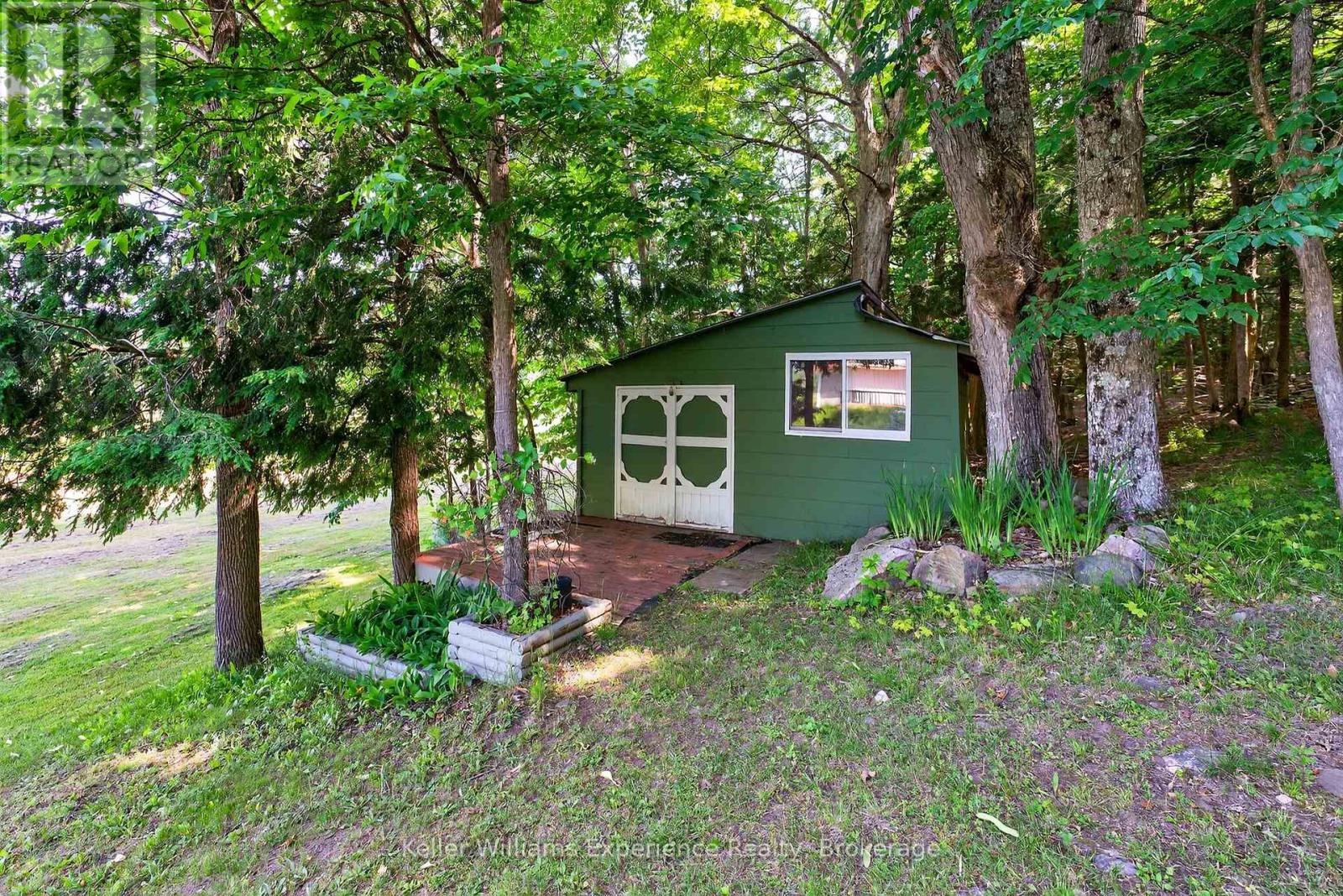 1236 Golden Beach Road, Bracebridge, Ontario  P1L 1W8 - Photo 33 - X12246558