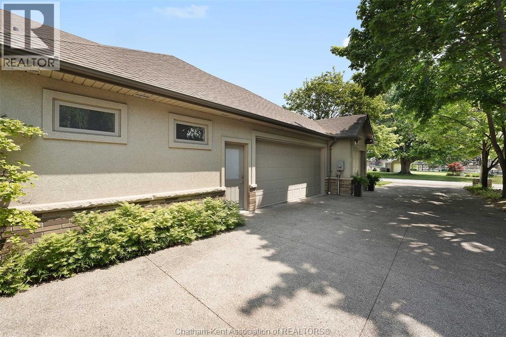 335 Island Crescent, Lighthouse Cove, Ontario  N0P 2L0 - Photo 32 - 25015219