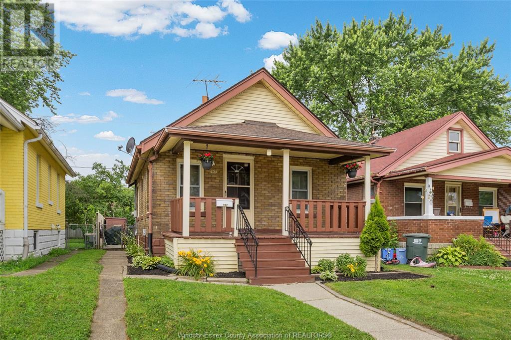 Property at 947 JOSEPHINE image 2