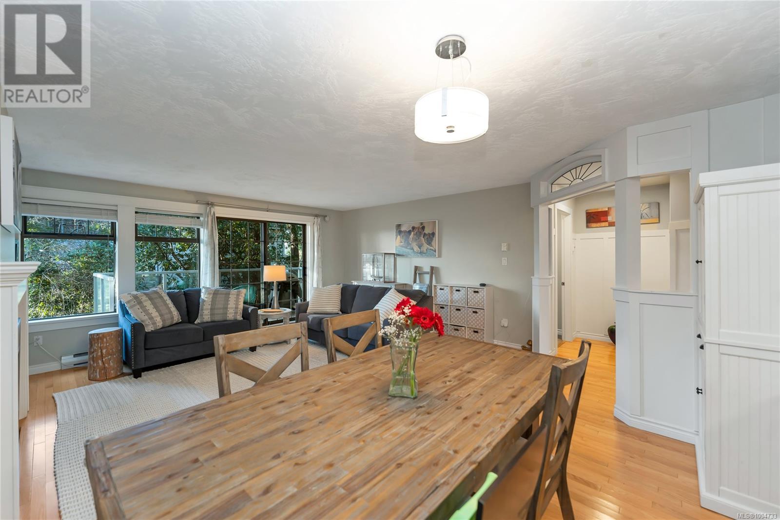 Property at 30 850 Parklands Dr image 5