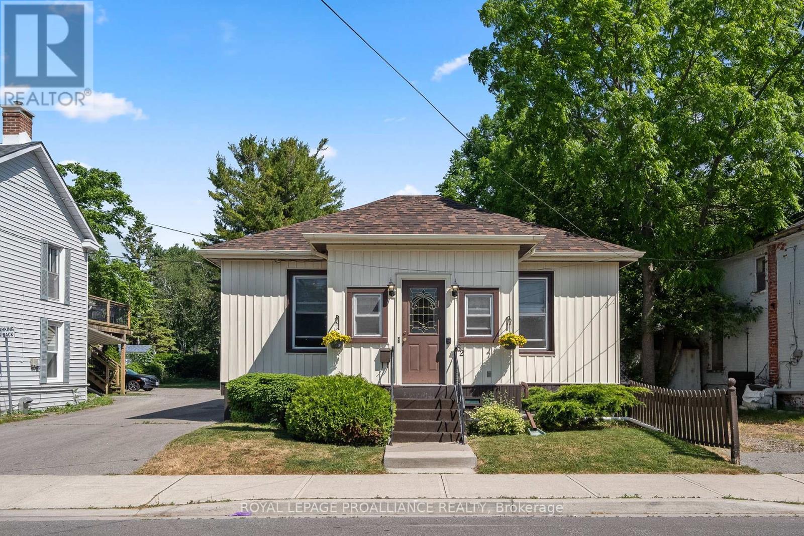 Property at 62 JAMES STREET E image 1