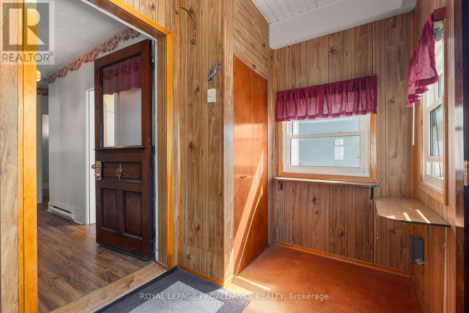 Property at 62 JAMES STREET E image 5