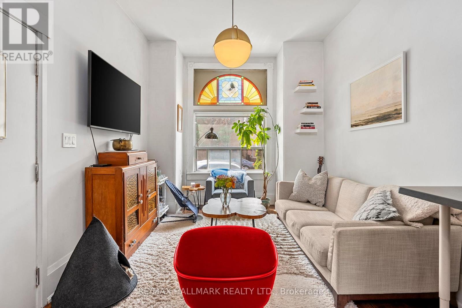 Property at 261 OSSINGTON AVENUE image 4