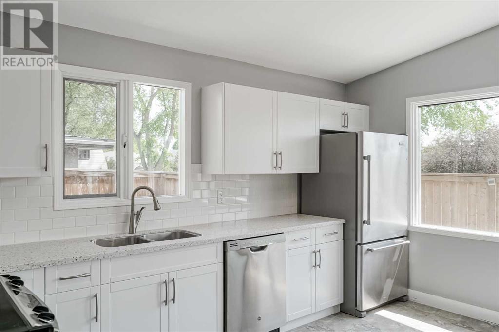 Property at 5519 Buckthorn Road NW image 4