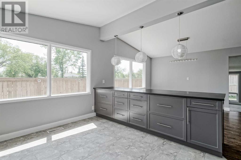 Property at 5519 Buckthorn Road NW image 5