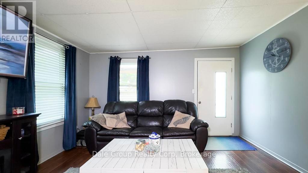2 Sutton Drive N, Ashfield-Colborne-Wawanosh (Colborne), Ontario  N7A 3Y3 - Photo 11 - X12246680