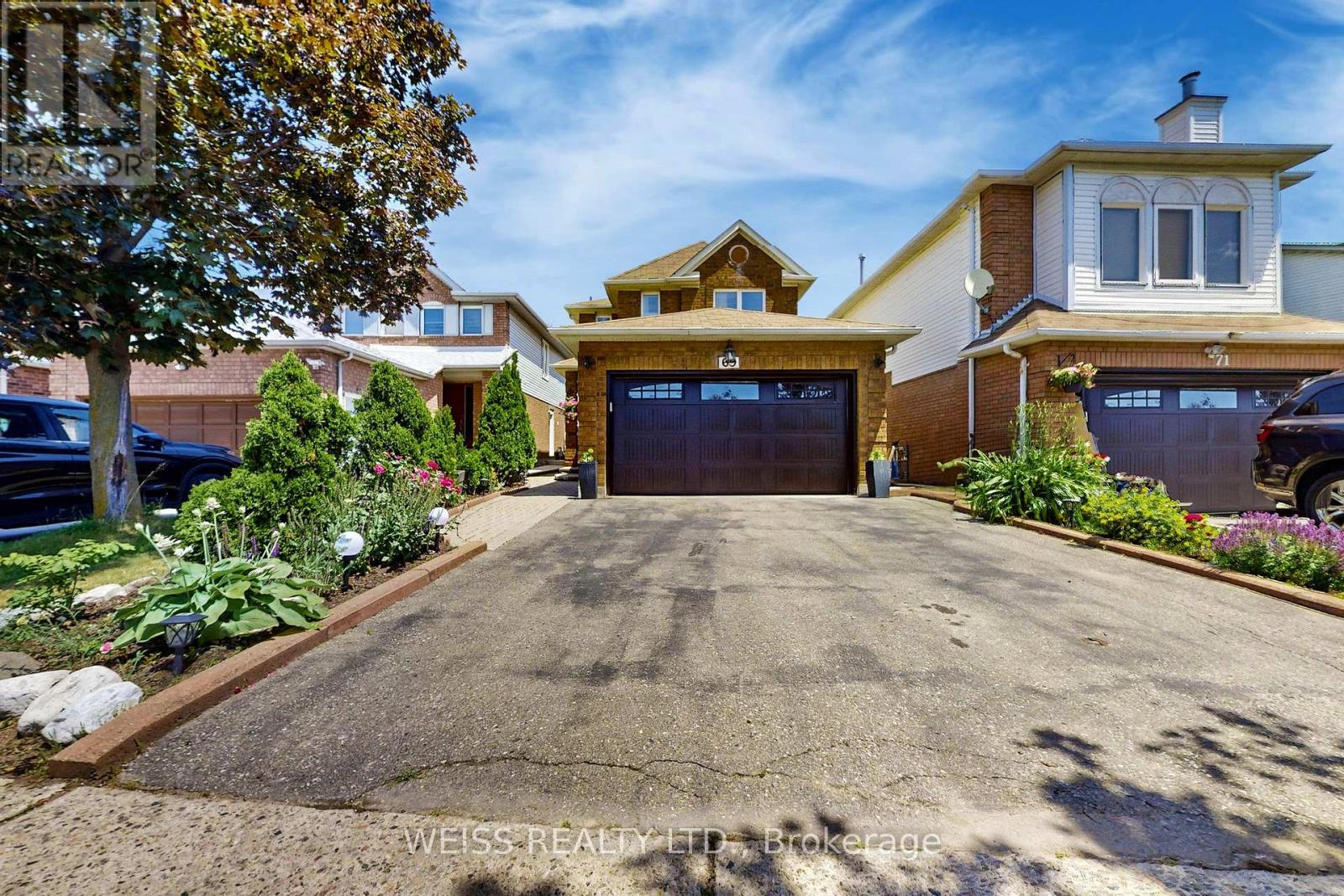 Property at 69 WOOLISTON CRESCENT image 1