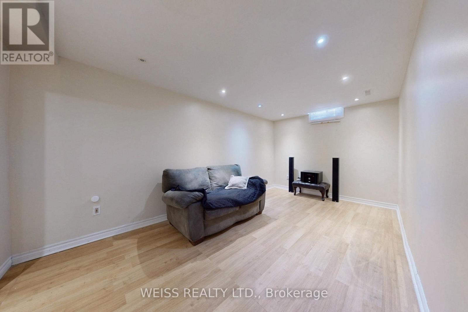 69 Wooliston Crescent, Brampton, Ontario  L6Y 4J4 - Photo 34 - W12246440