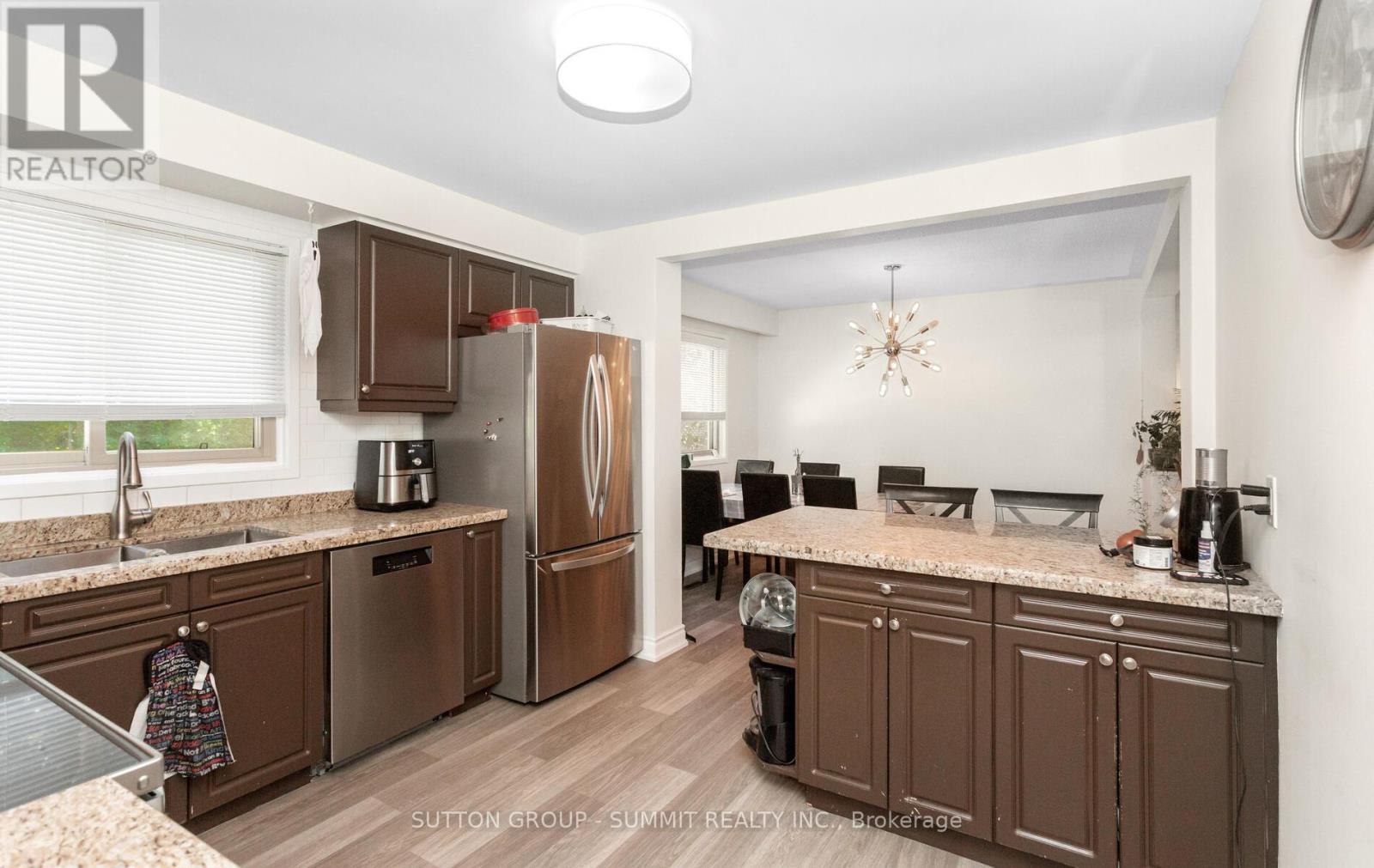 28 Storey Drive, Halton Hills, Ontario  L7J 2S9 - Photo 12 - W12246496