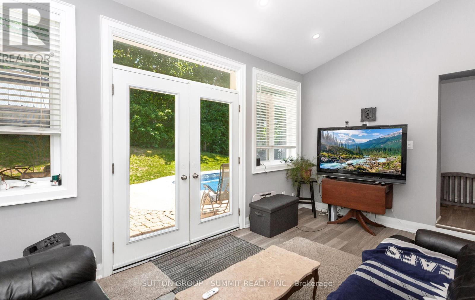 28 Storey Drive, Halton Hills, Ontario  L7J 2S9 - Photo 15 - W12246496