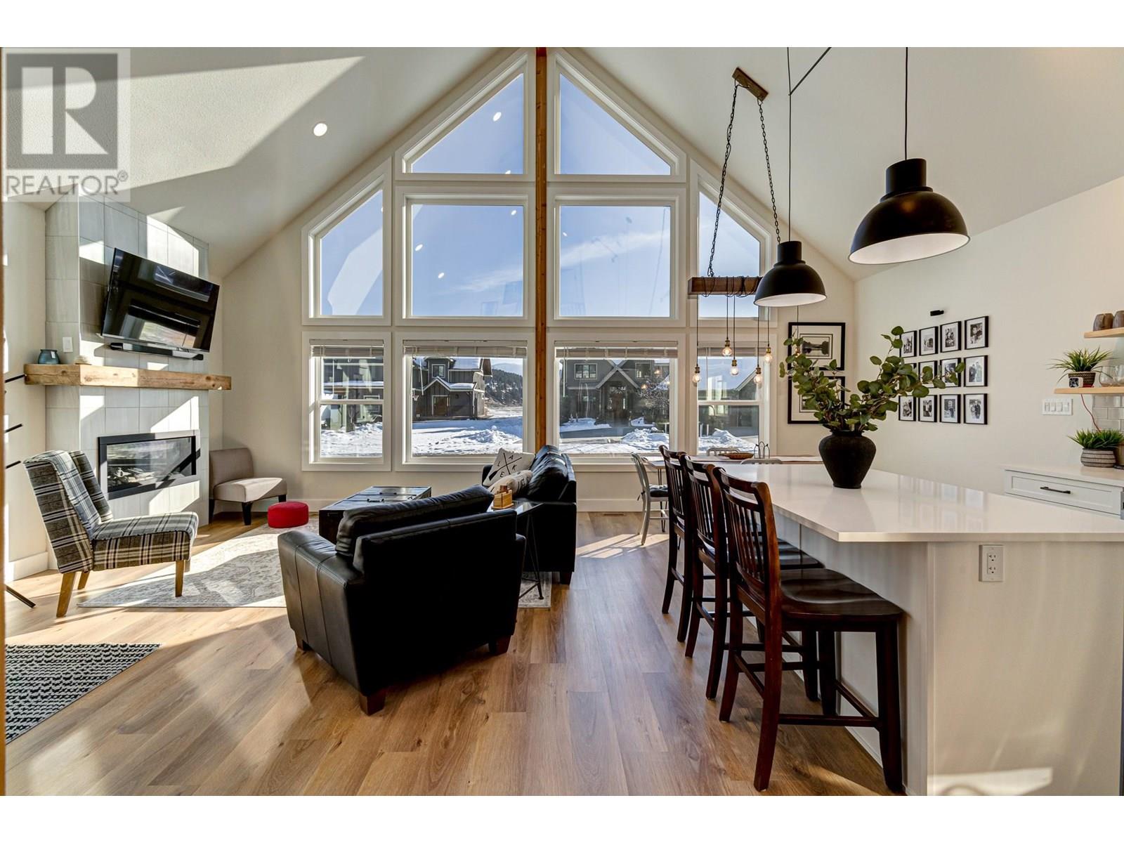 1643 Koocanusa Lake Drive, Lake Koocanusa, British Columbia  V0B 1T4 - Photo 11 - 10333317